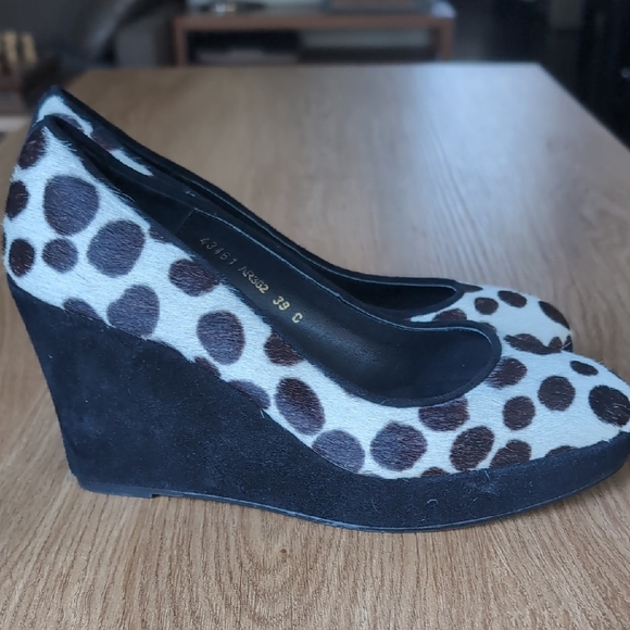 Stylish Black and White Polka Dot Wedge Shoes - Picture 11 of 11